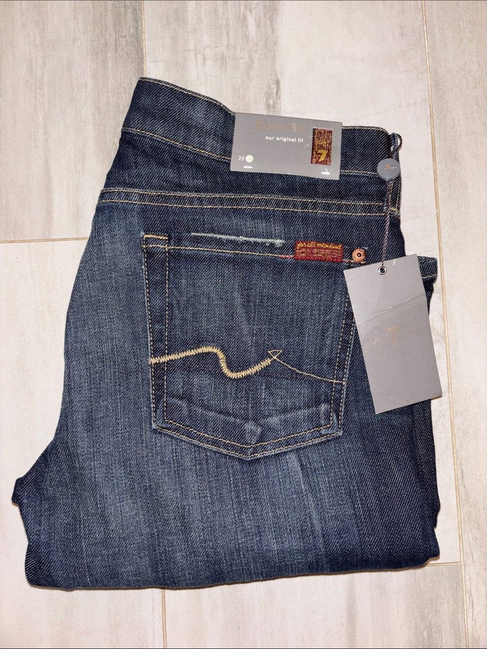 7 For All Mankind Bootcut, Made in the USA, 29x32, NWT, $229 MSRP - Picture 2 of 15